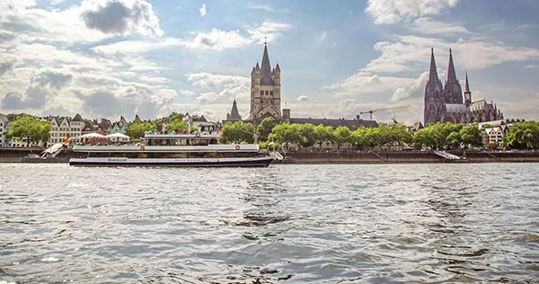 Deutschland Flussfahrt Rhein